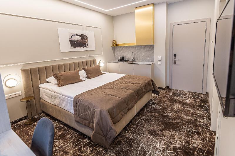 Deluxe Double Room image 1