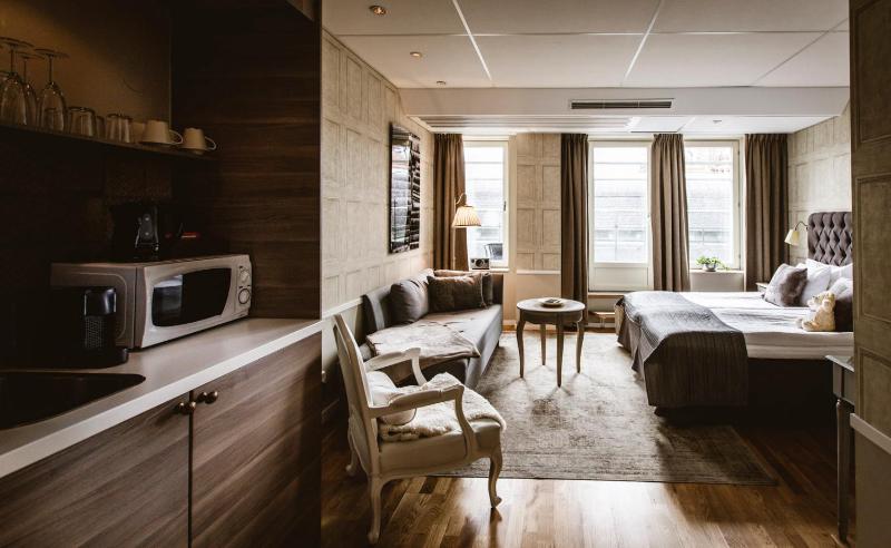 Superior Room Plus with Balcony image 4