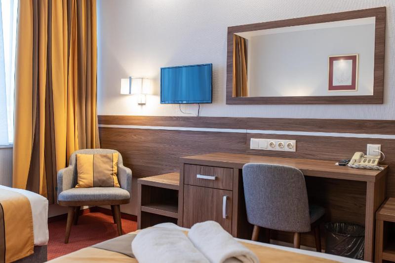 Single Room image 4