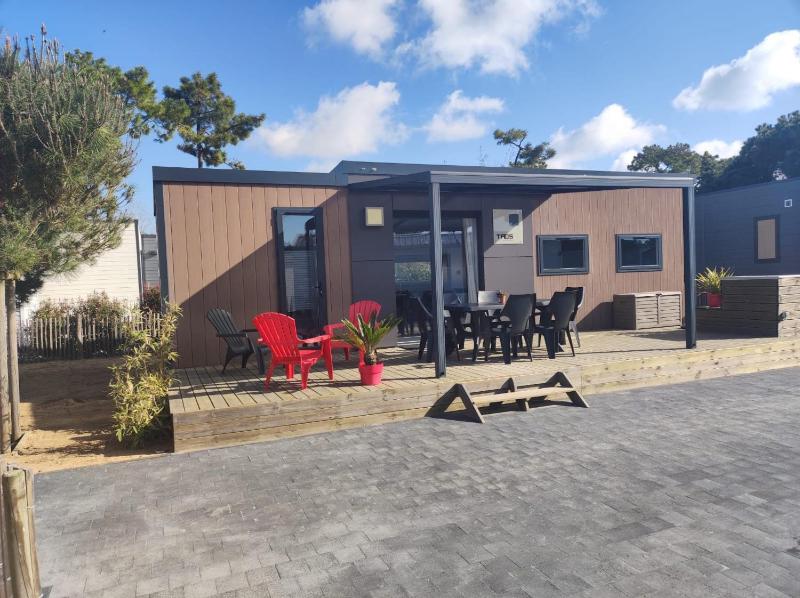 Joli chalet pour 6 résidence avec piscine - image 9