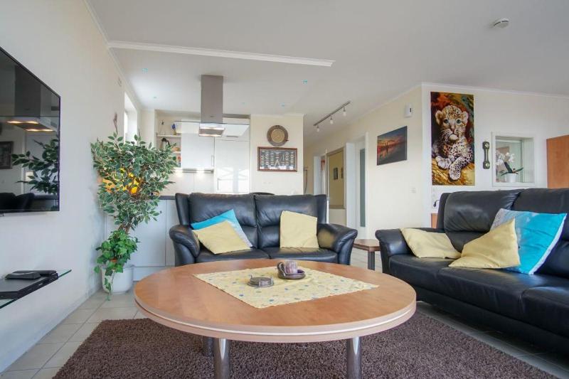 Haus-Ostseeapartments-am-Fehmarnsund-Wohnung-26-Wellenrauschen - image 16