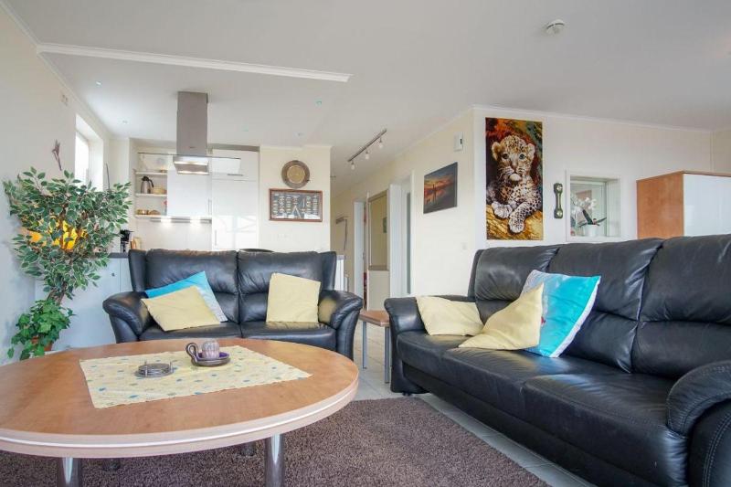 Haus-Ostseeapartments-am-Fehmarnsund-Wohnung-26-Wellenrauschen - image 13