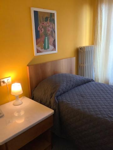 Single Room with Balcony image 4