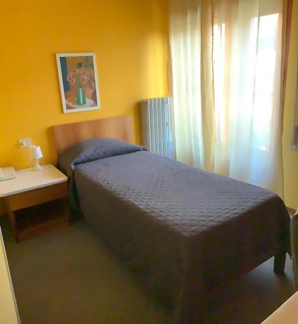 Single Room with Balcony image 3