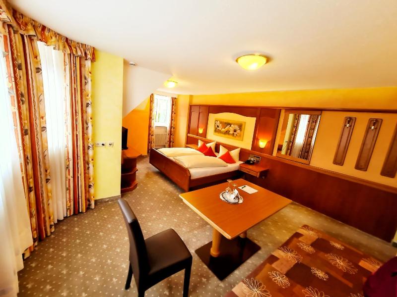 Standard Double Room image 1