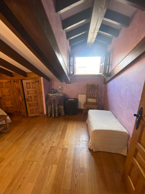 Double Room - Attic image 4