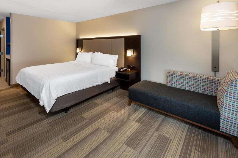 King Room - Mobility Access/Hearing Accessible image 2