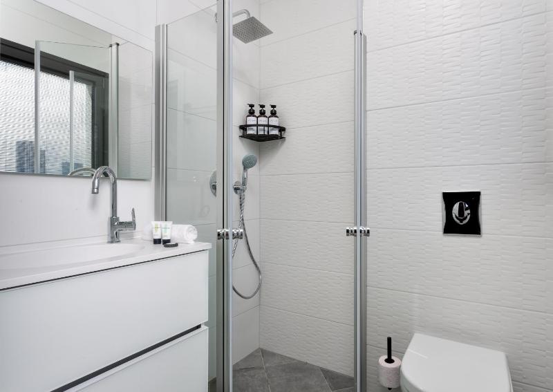 Stylish 2 BR Steps from the Beach by HolyGuest - image 12