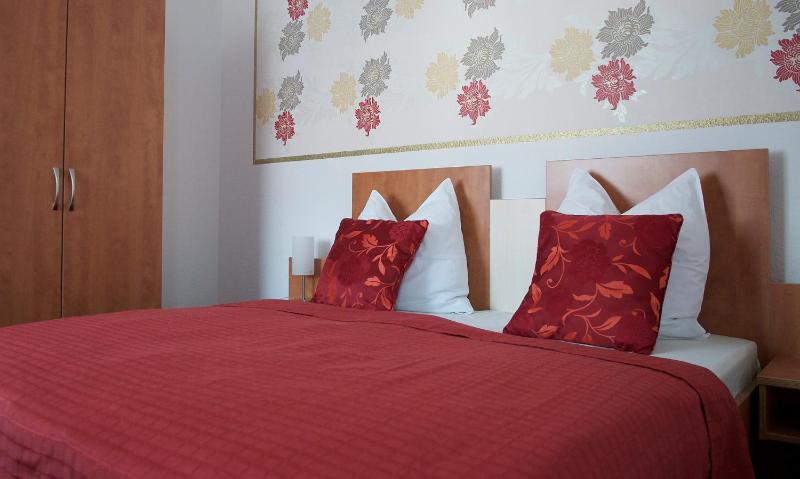 Double Room image 2