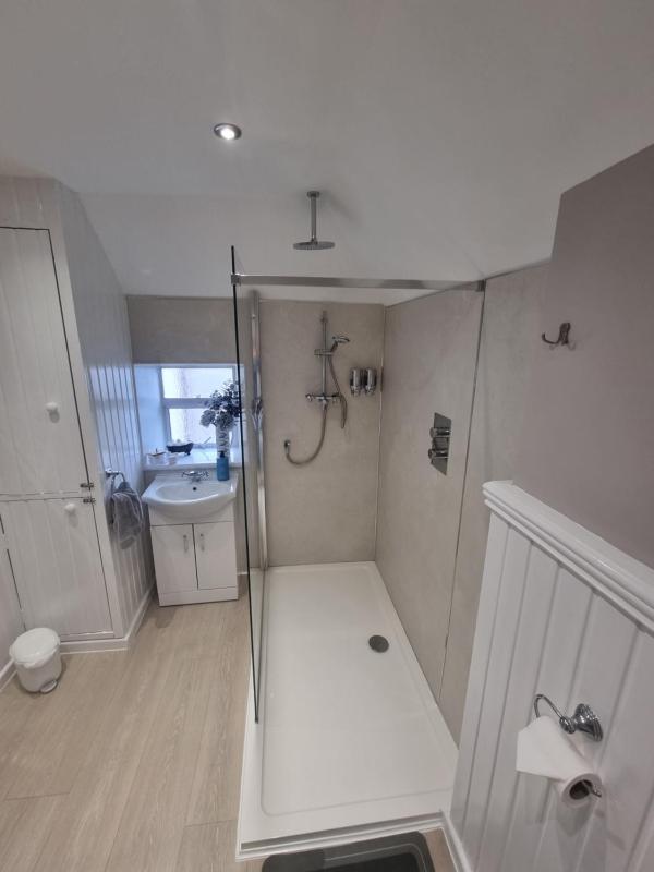 Twin Room with Sea View (Shared Bathroom) image 1