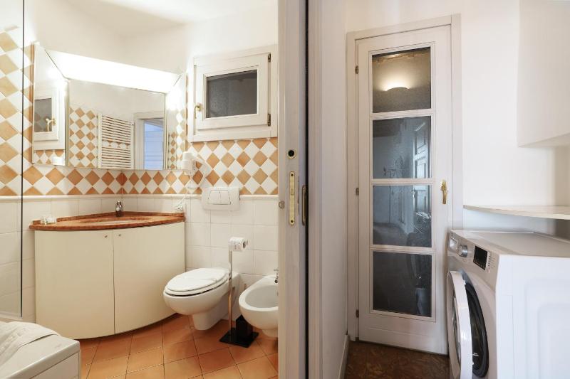 Deluxe Apartment image 2