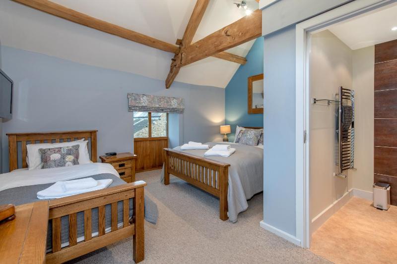 Deluxe Double Suite image 1