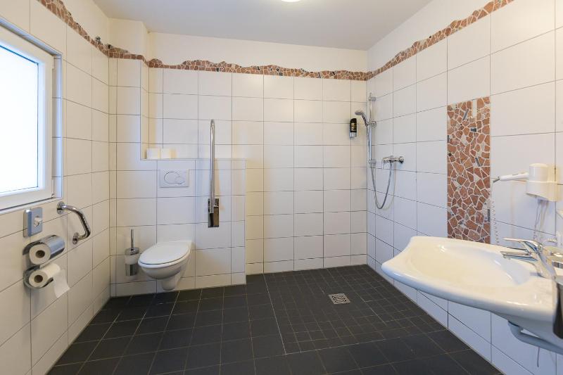 Deluxe Double Room with Balcony image 3