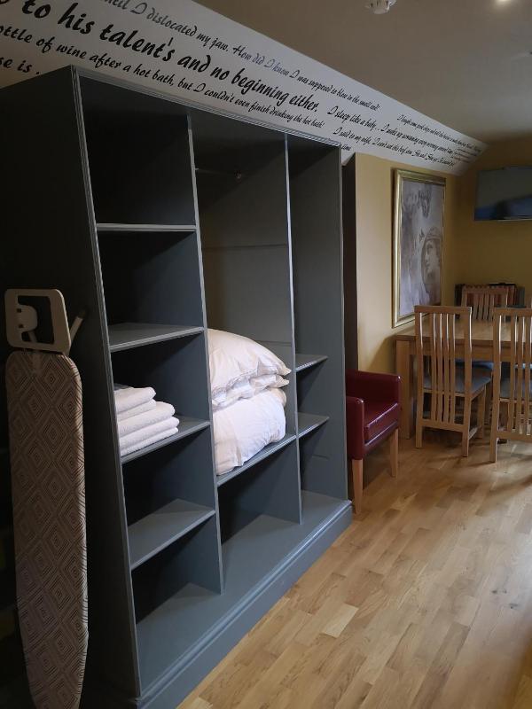 Executive Suite image 3