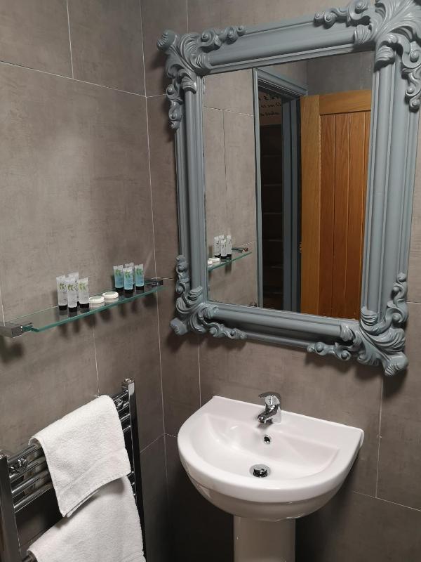 Executive Suite image 2