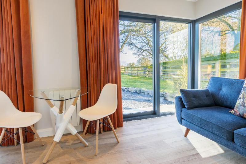 One-Bedroom Chalet image 4
