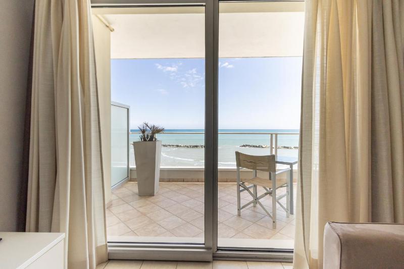 Superior Suite image 3
