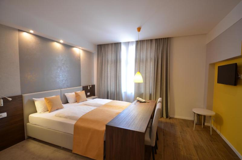Superior Single Room image 3