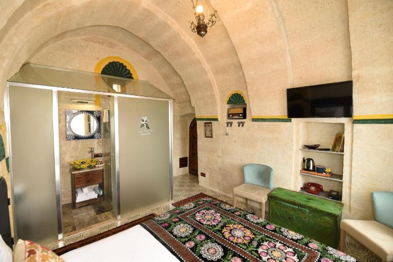 Standard Stone Room image 4