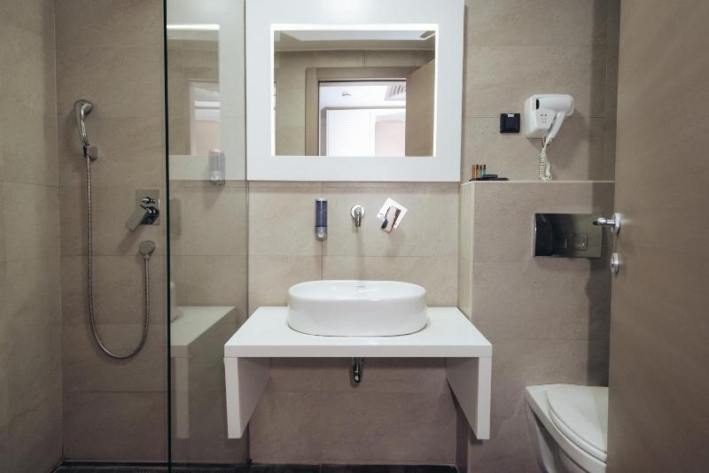Superior Double Room image 3