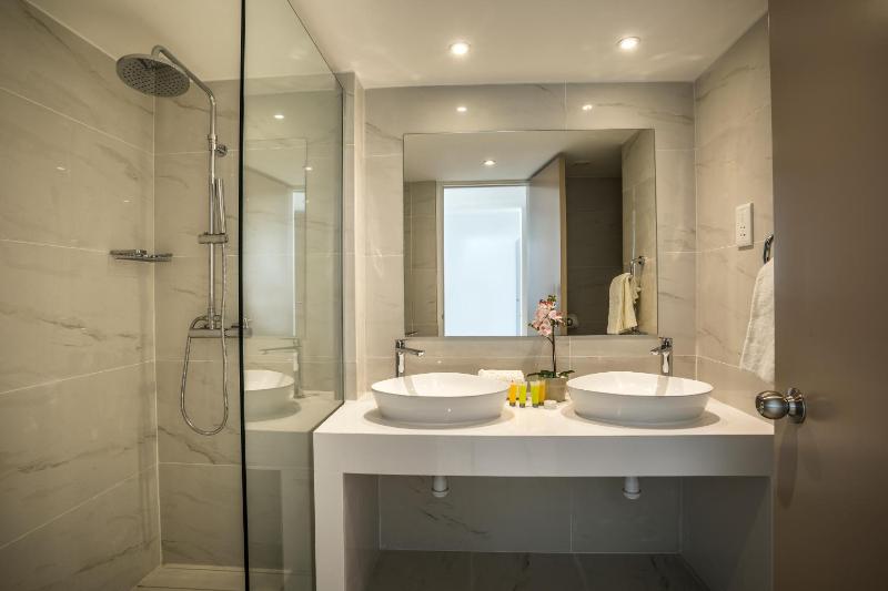 Deluxe Double or Twin Room with Inland View image 2