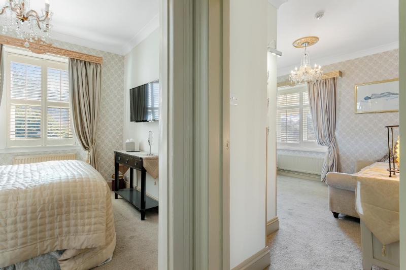 Junior Suite image 2
