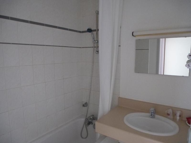 Classic Double Room image 3