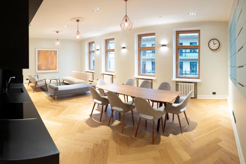 Deluxe Apartment image 1