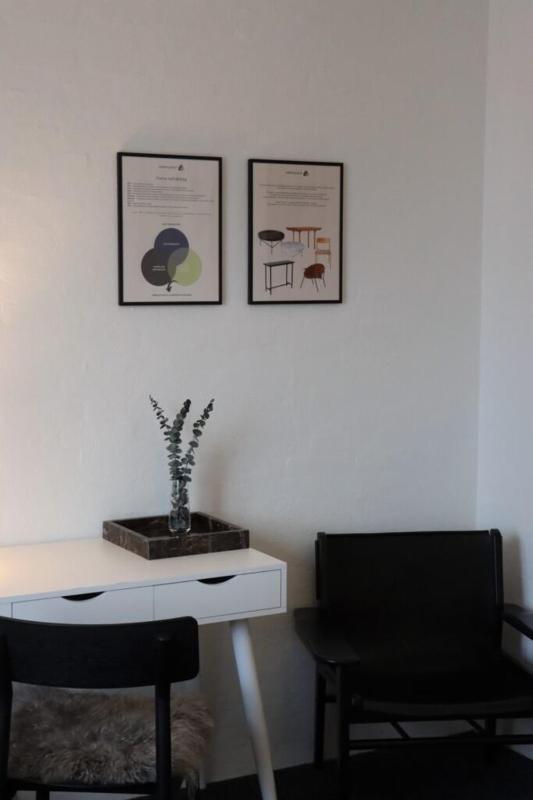 Twin Room with Private Bathroom image 4