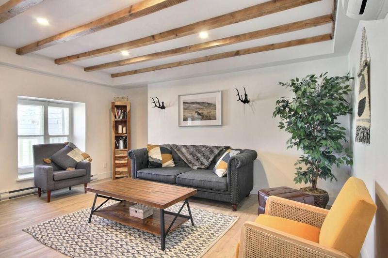North House - Spectacular 3 Bedroom Old Quebec Penthouse - image 12