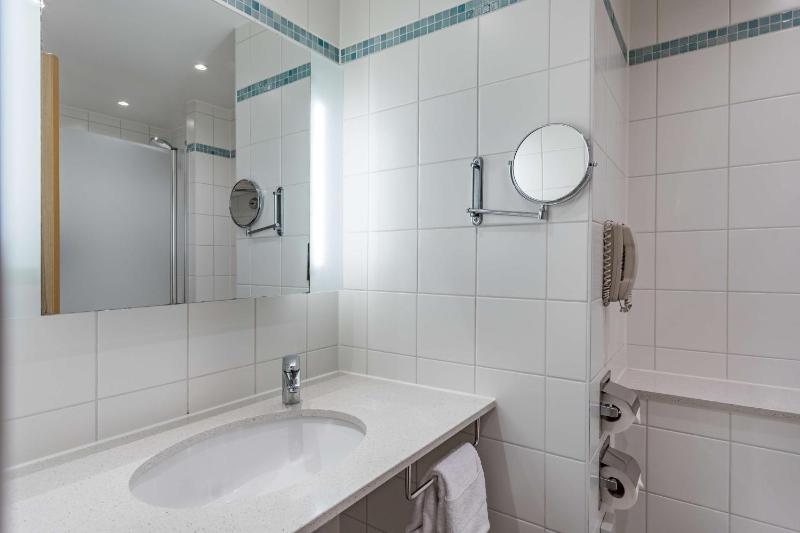 Standard Room with Runway View image 4