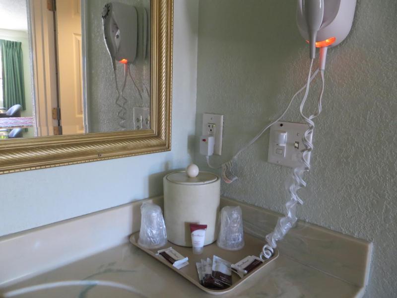 King Room image 2