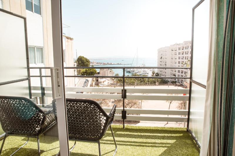 Superior Double Room with Sea View image 4