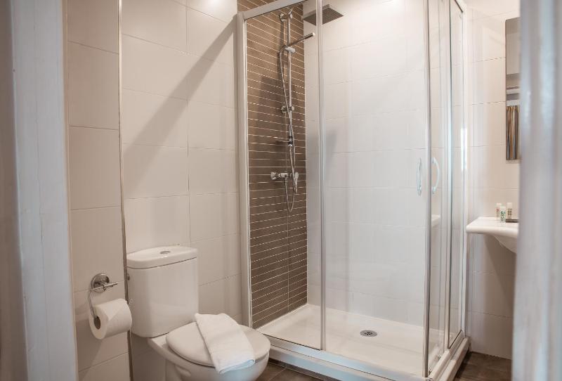 Large Double Room image 2