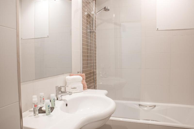 Double Room image 2