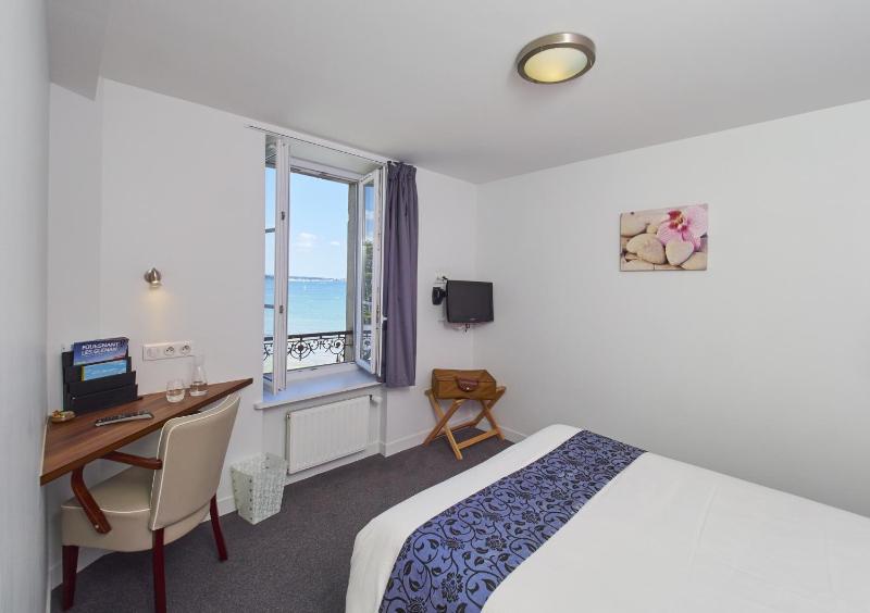 Standard Single Room image 4