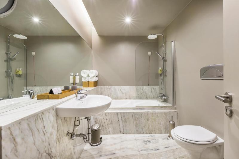 Double Room image 1