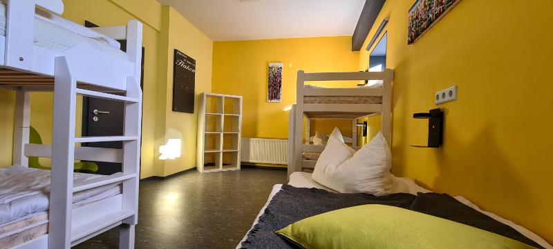 Quintuple Room with Private Bathroom image 3