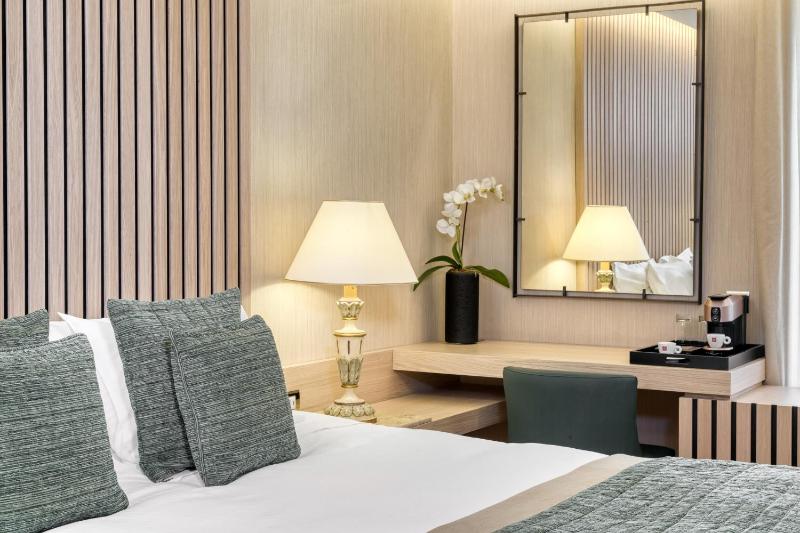 Executive Double Room image 3