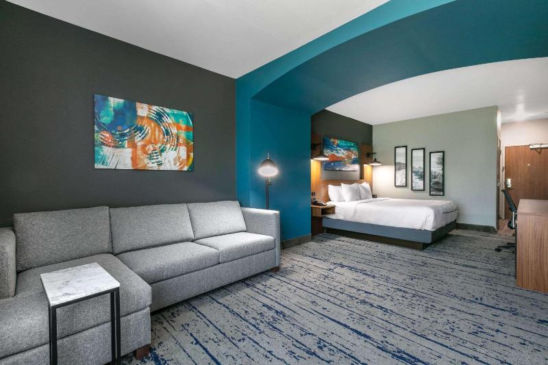King Room - Non-Smoking image 3