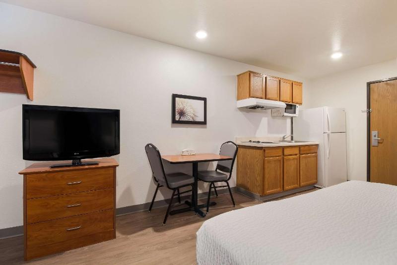 Double Room with Two Double Beds - Non-Smoking image 2