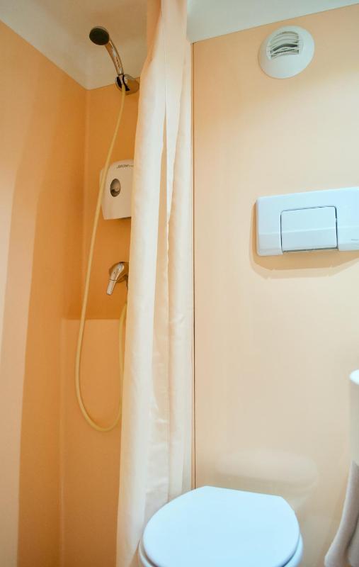 Double Room image 2