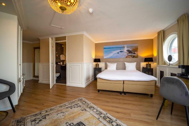 Junior Suite image 1