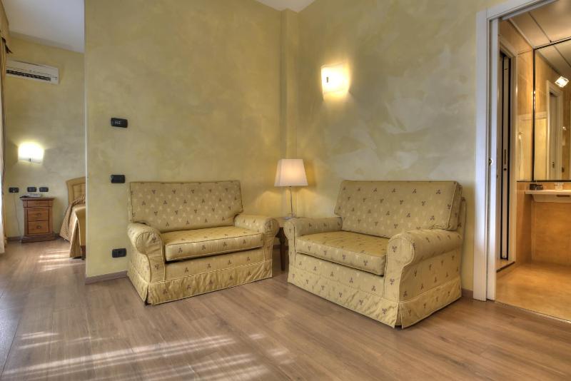 Junior Suite image 4