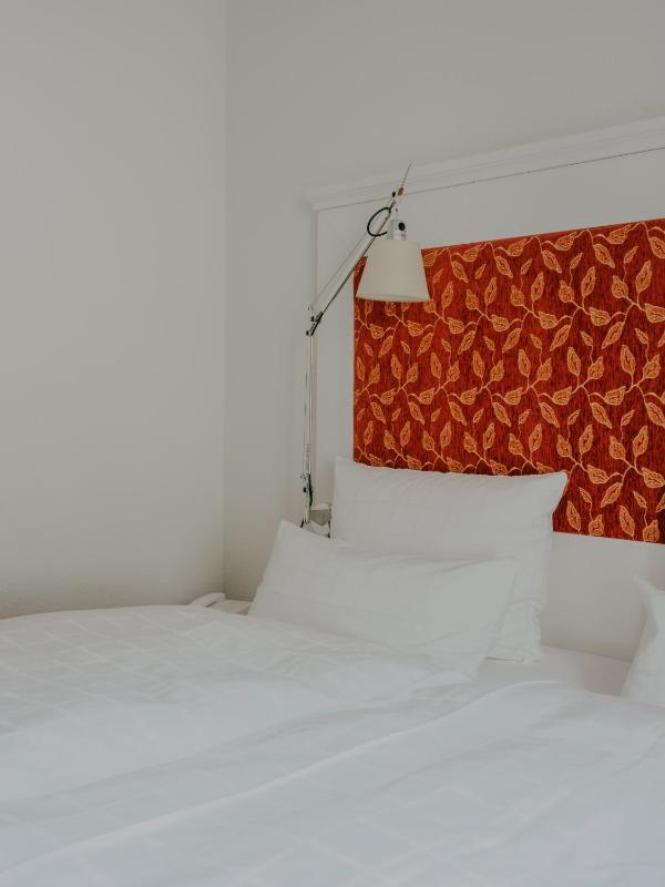 Classic Single Room with City View image 1