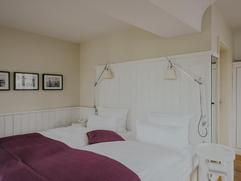 Superior Double Room - Lake Side image 1