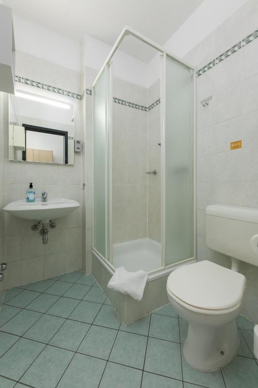 GuestHouse Lugano Studio Apartments by LR - image 6