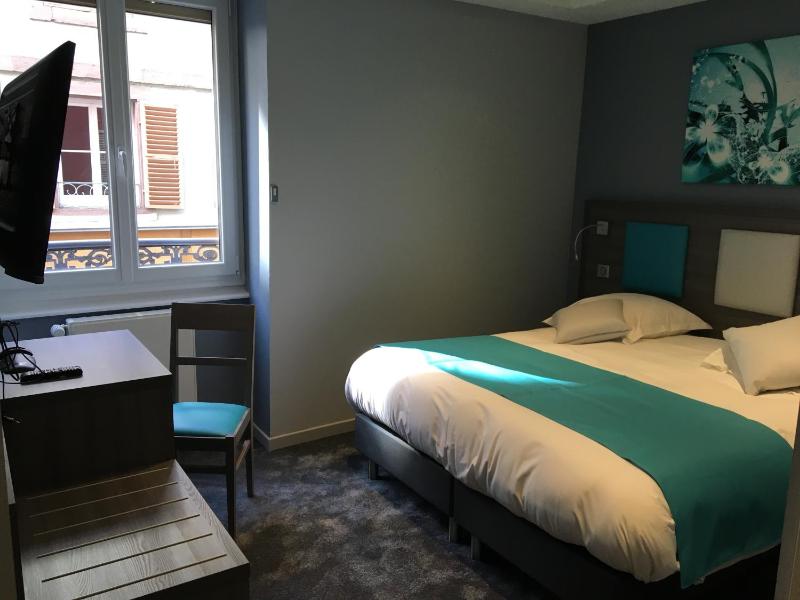 Double Room image 4