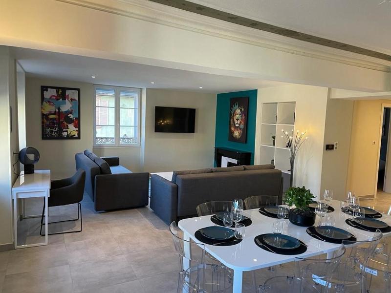Three-Bedroom Apartment image 1