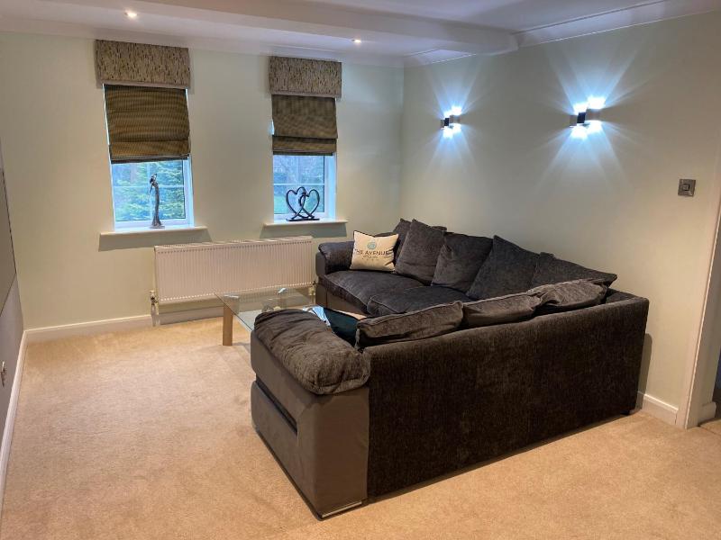 Deluxe Double Room (2 Adults + 1 Child) image 2